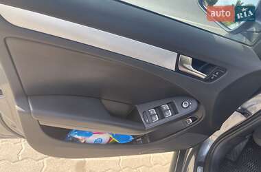 Седан Audi A4 2015 в 