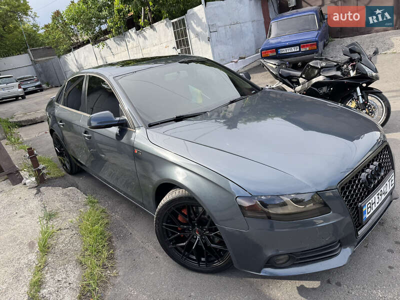 Седан Audi A4 2011 в Одессе