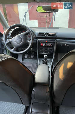 Седан Audi A4 2003 в 