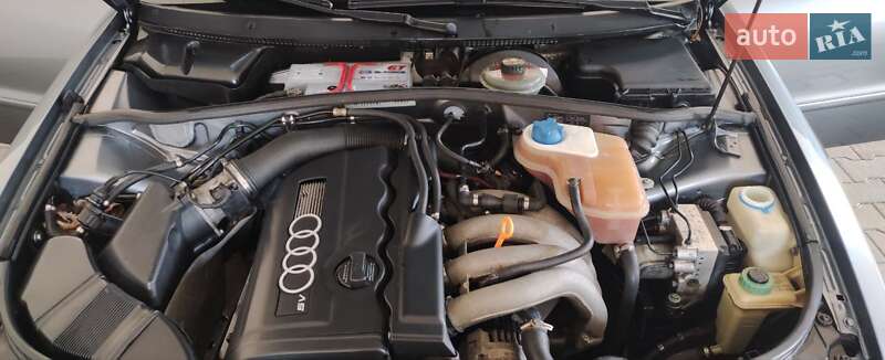 Седан Audi A4 1996 в Прилуках