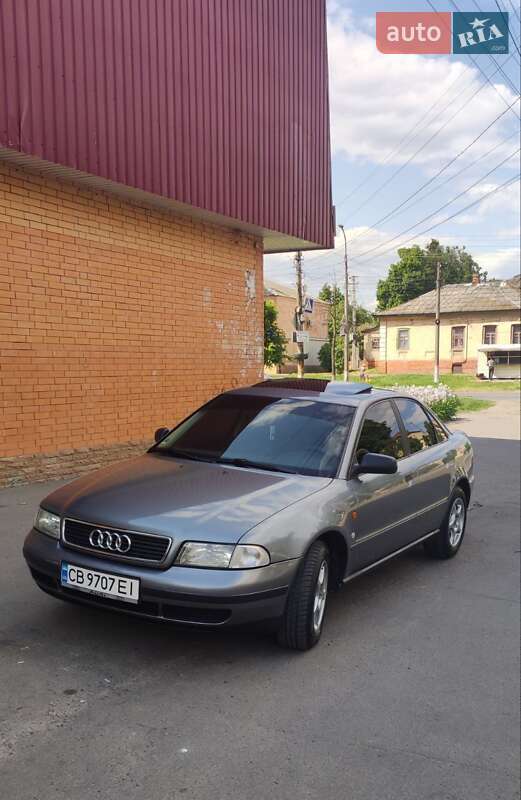 Седан Audi A4 1996 в Прилуках