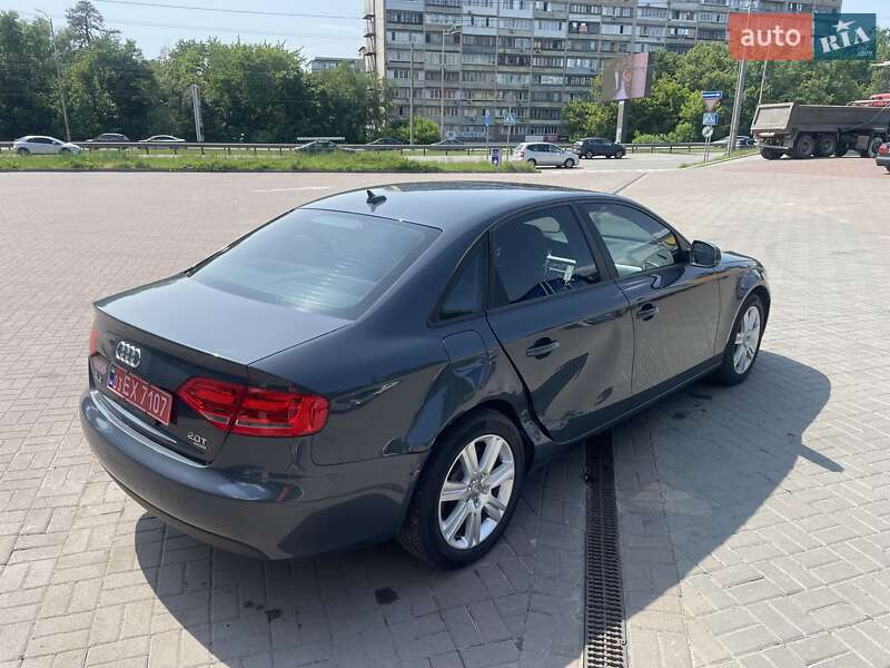 Седан Audi A4 2011 в Киеве
