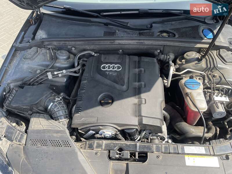 Седан Audi A4 2011 в Киеве