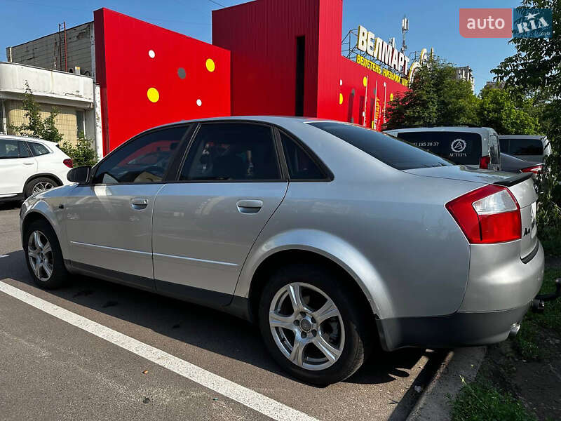 Седан Audi A4 2003 в Києві