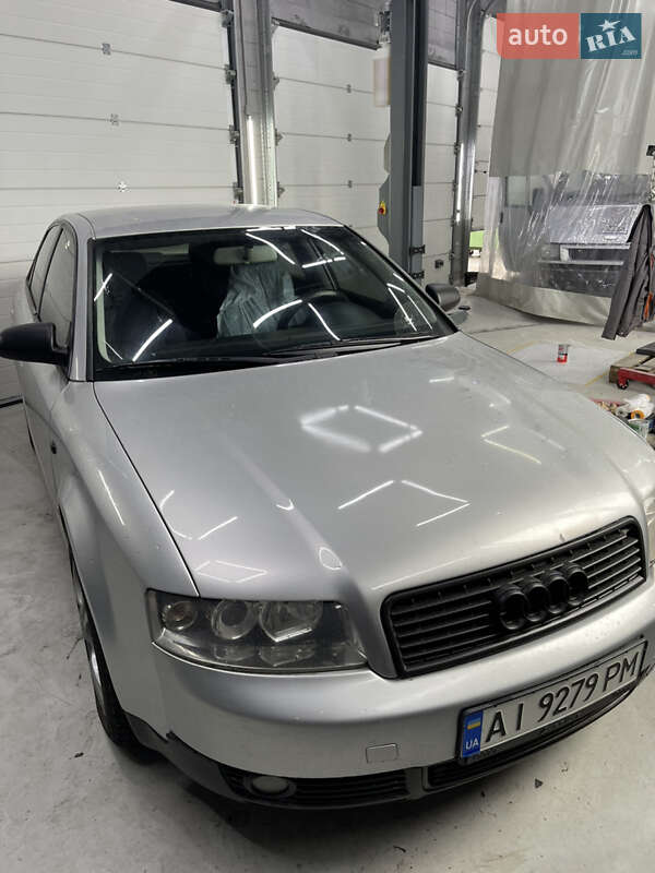 Седан Audi A4 2003 в Києві