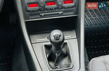 Седан Audi A4 2005 в 