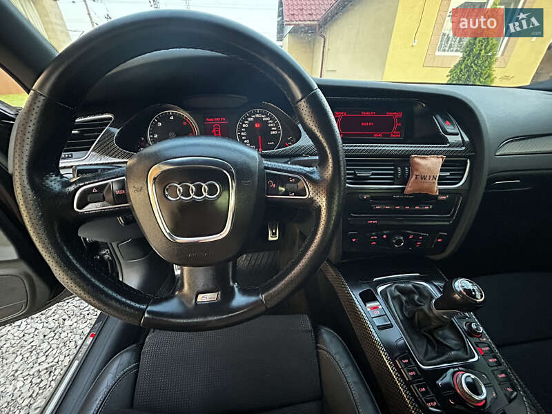 Седан Audi A4 2008 в Мукачево