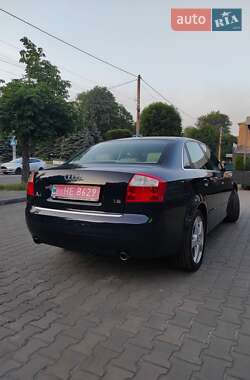 Седан Audi A4 2004 в Кам'янському