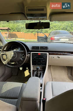 Седан Audi A4 2002 в 