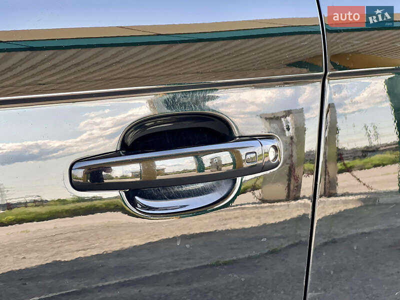 Седан Audi A4 2011 в Горішніх Плавнях