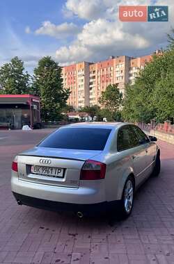 Седан Audi A4 2003 в 