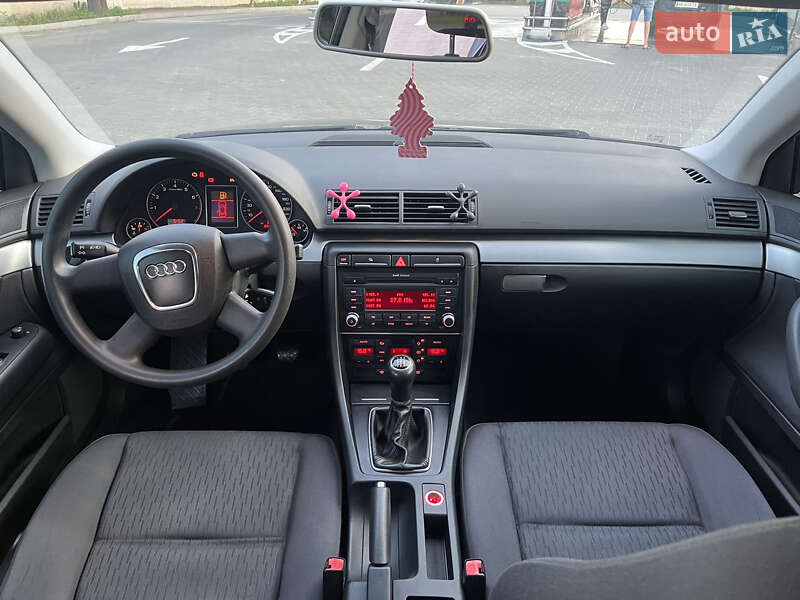 Седан Audi A4 2006 в Виннице