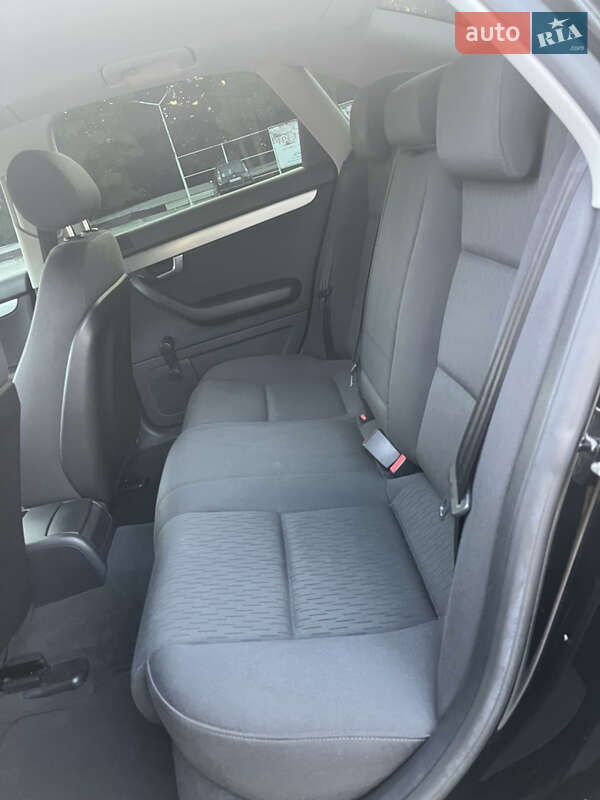 Седан Audi A4 2006 в Виннице