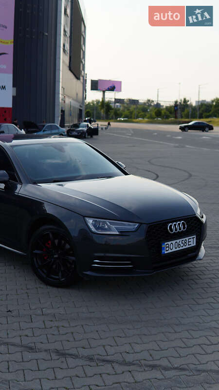 Седан Audi A4 2018 в 