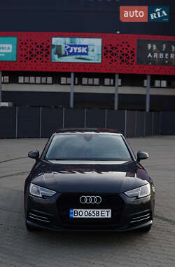 Седан Audi A4 2018 в 