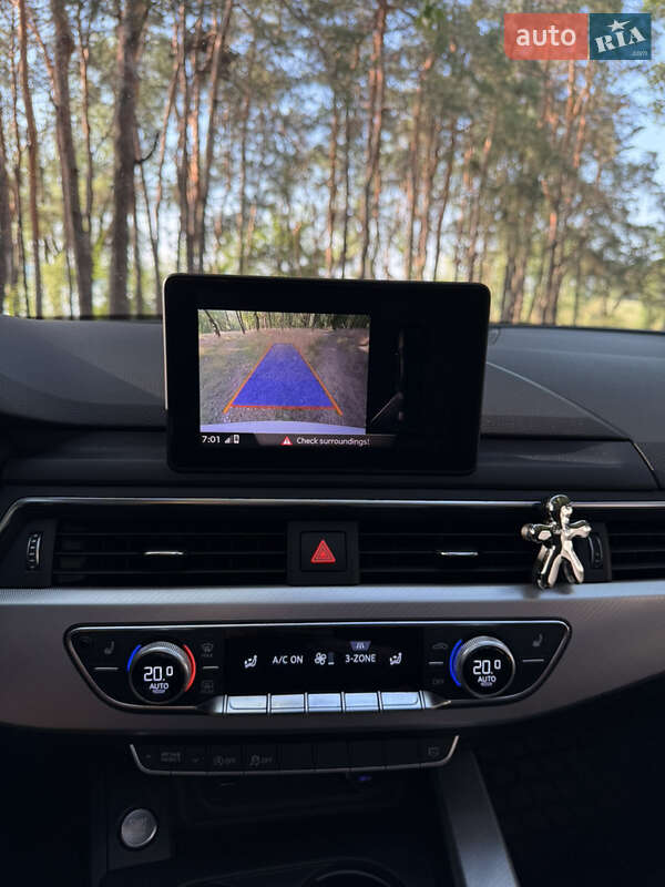 Седан Audi A4 2018 в Запорожье