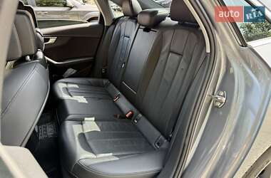 Седан Audi A4 2017 в 