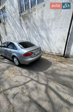 Седан Audi A4 2011 в 