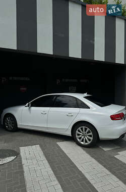 Седан Audi A4 2009 в 