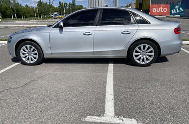 Седан Audi A4 2013 в 