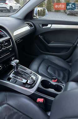 Седан Audi A4 2014 в Львове