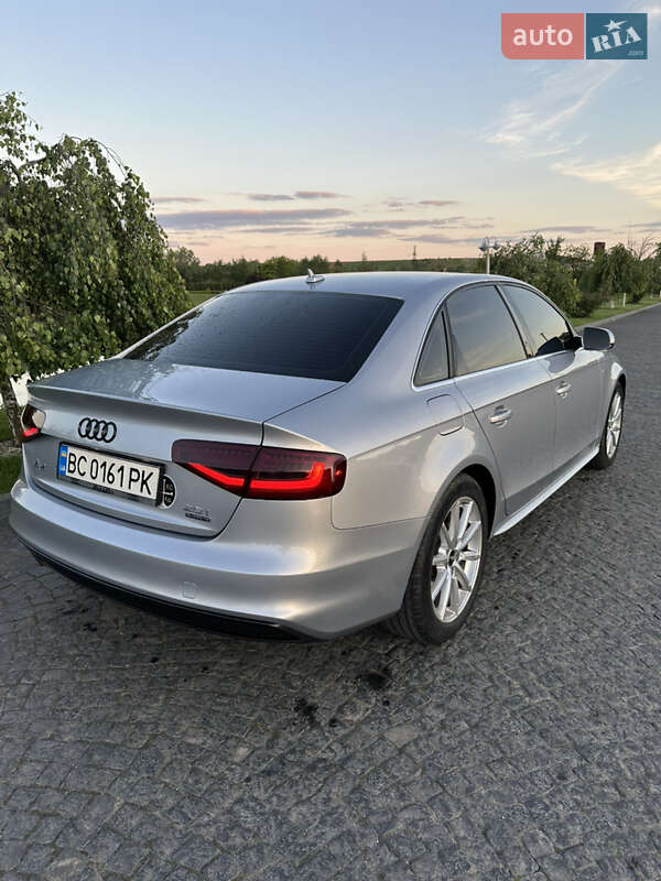 Седан Audi A4 2014 в Львові