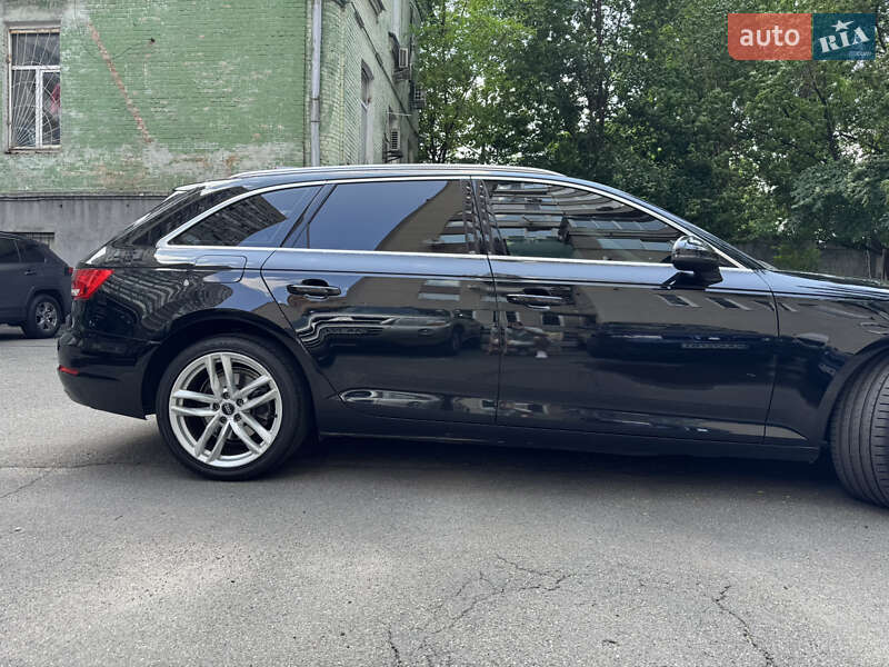 Универсал Audi A4 2016 в Киеве