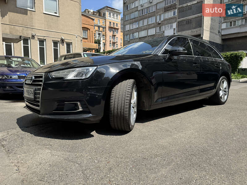 Универсал Audi A4 2016 в Киеве
