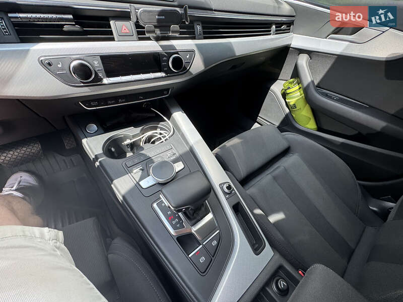 Универсал Audi A4 2016 в Киеве