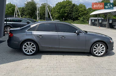 Седан Audi A4 2012 в 