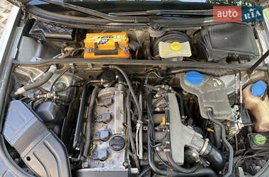 Седан Audi A4 2003 в 