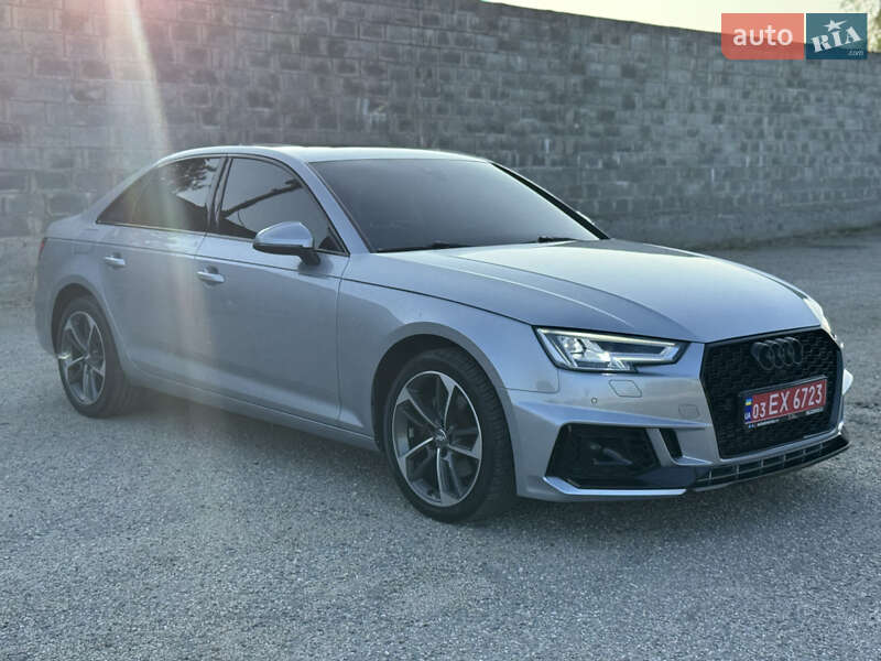 Седан Audi A4 2019 в Новом Буге