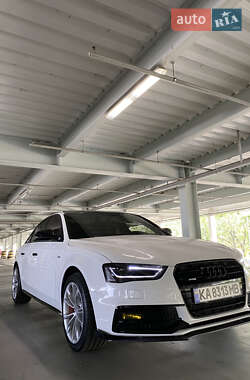 Седан Audi A4 2015 в Києві