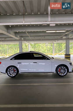 Седан Audi A4 2015 в Киеве