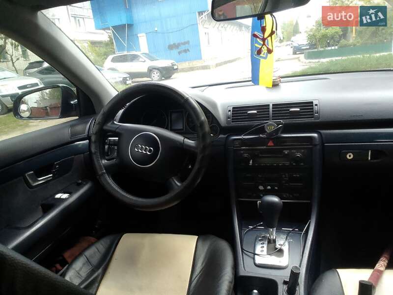 Седан Audi A4 2002 в Шепетівці