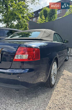Кабриолет Audi A4 2002 в 