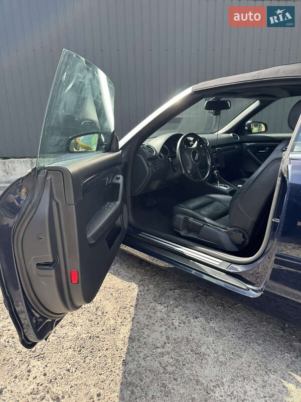 Кабриолет Audi A4 2003 в Киеве