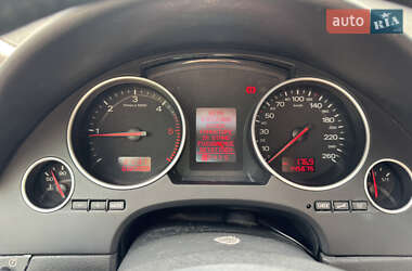 Кабриолет Audi A4 2002 в 