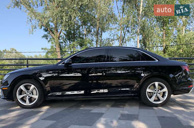 Седан Audi A4 2019 в 