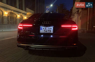 Седан Audi A4 2019 в 