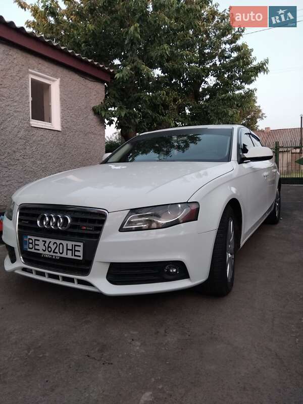 Седан Audi A4 2010 в Первомайске