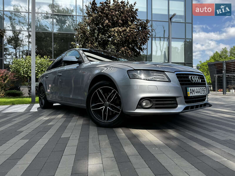 Седан Audi A4 2011 в Киеве