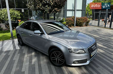 Седан Audi A4 2011 в 