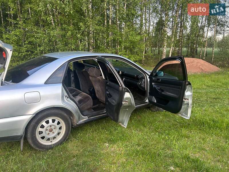Седан Audi A4 1996 в Коростене