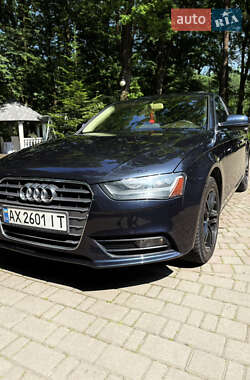 Седан Audi A4 2012 в 