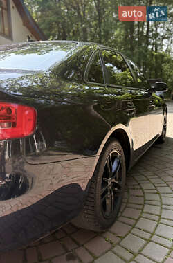 Седан Audi A4 2012 в 