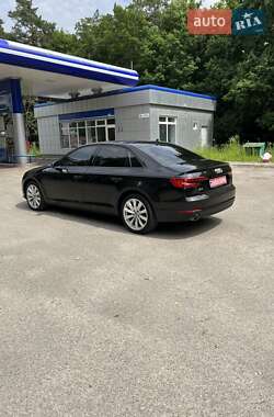 Седан Audi A4 2017 в 
