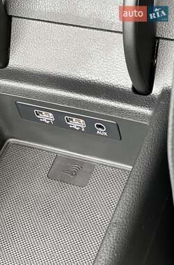 Седан Audi A4 2017 в 