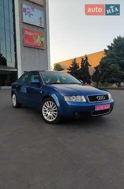 Седан Audi A4 2004 в 