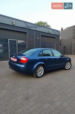 Седан Audi A4 2004 в 